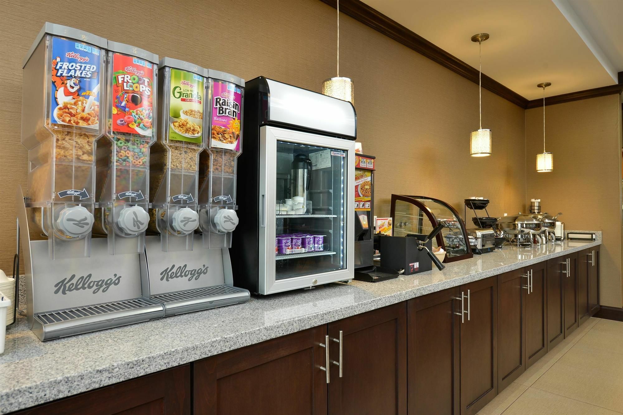 Best Western Plus Longhorn Inn & Suites Luling Exterior photo
